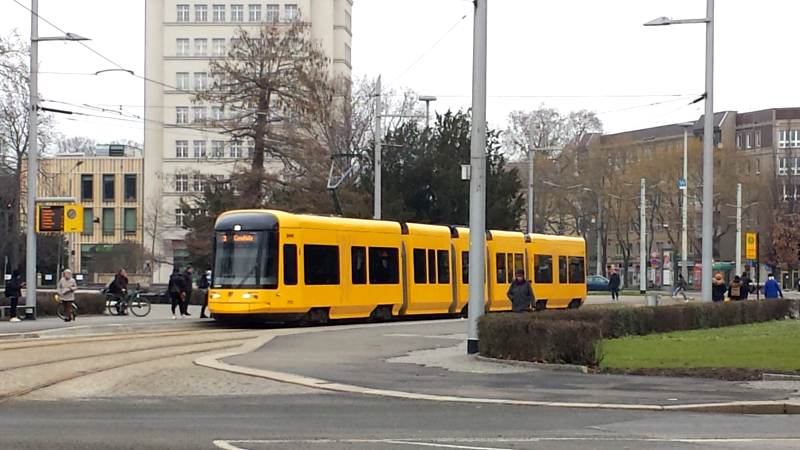 Premierenfahrt: Neuer Stadtbahnwagen auf Linie 3 im Einsatz ©MeiDresden.de/ Frank Loose