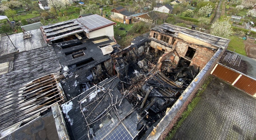 © Feuerwehr Dresden  - Das Gebäude wurde durch den Brand zerstört.