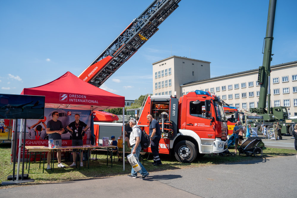 © Feuerwehr Dresden Auch die Werkfeuerwehr des Airport Dresden sowie das Infomobil vom Landesfeuerwehrverband Sachsen e. V. waren an allen drei Tagen vor Ort.
