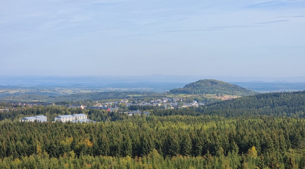 Blick nach Altenberg mit dem Geisingberg  © Martin Bruch