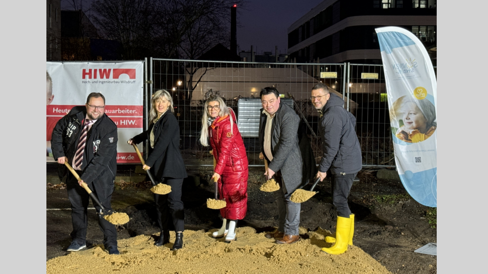 vl  Andreas Führlich (Vorsitzender des Sonnenstrahl e.V.)  Maria Janisch, Sächsisches Kinderpalliativzentrum  Carolin Rühle-Marten, Luisenhof Dresden  Frank Ohi,  Kaufmännischer Vorstand  UKD  Falk Noack (GF Sonnenstrahl e.V.) ©uscom