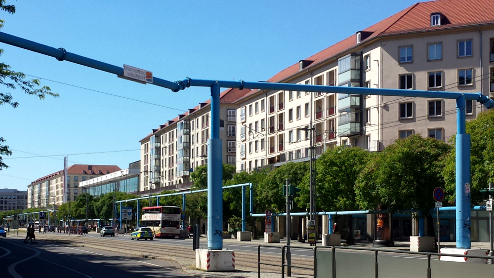 Die Blauen Rohre haben ausgedient und verschwinden in den nächsten Wochen aus dem Stadtbild ©MeiDresden.de