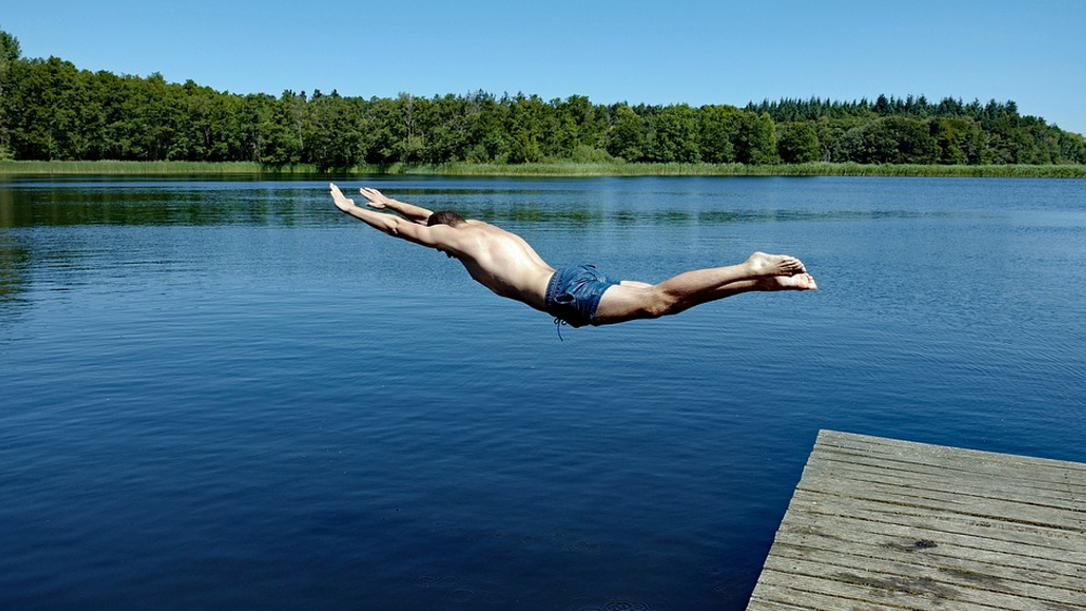 In natürlichen Badeseen kann man oft noch kostenlos baden ©Symbolfoto (Pixabay