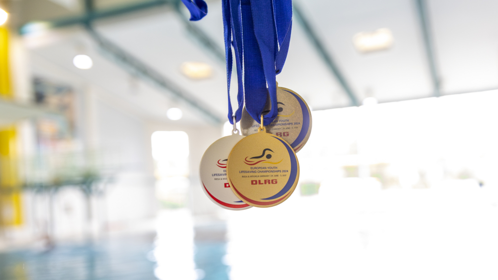 Medalliensegen für das Juniorenteam der DLRG  ©Toma Unverzagt 