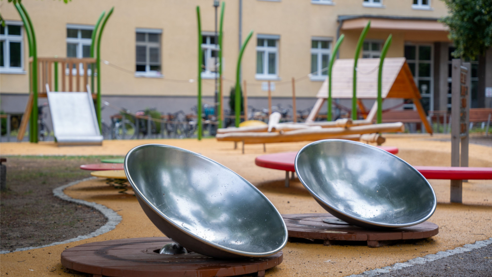 Neuer Spielplatz  der Uni Kinderklinik UKD/Michael Kretzschmar