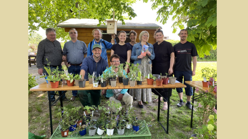 Ehemalige Gewinnergruppe beim Deutschland summt!-Pflanzwettbewerb © KGV Fortschritt 