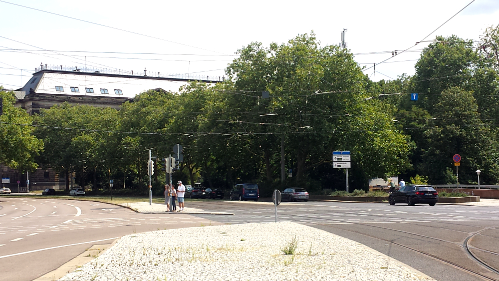 Entlang der Köpkestraße bis zum Finanzministerium sollen bald hochwertige Gebäude enstehen © MeiDresden.de