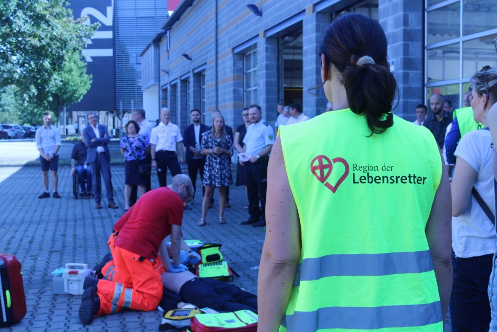 Lebensretter führen Fallbeispiel durch © Landeshauptstadt Dresden 