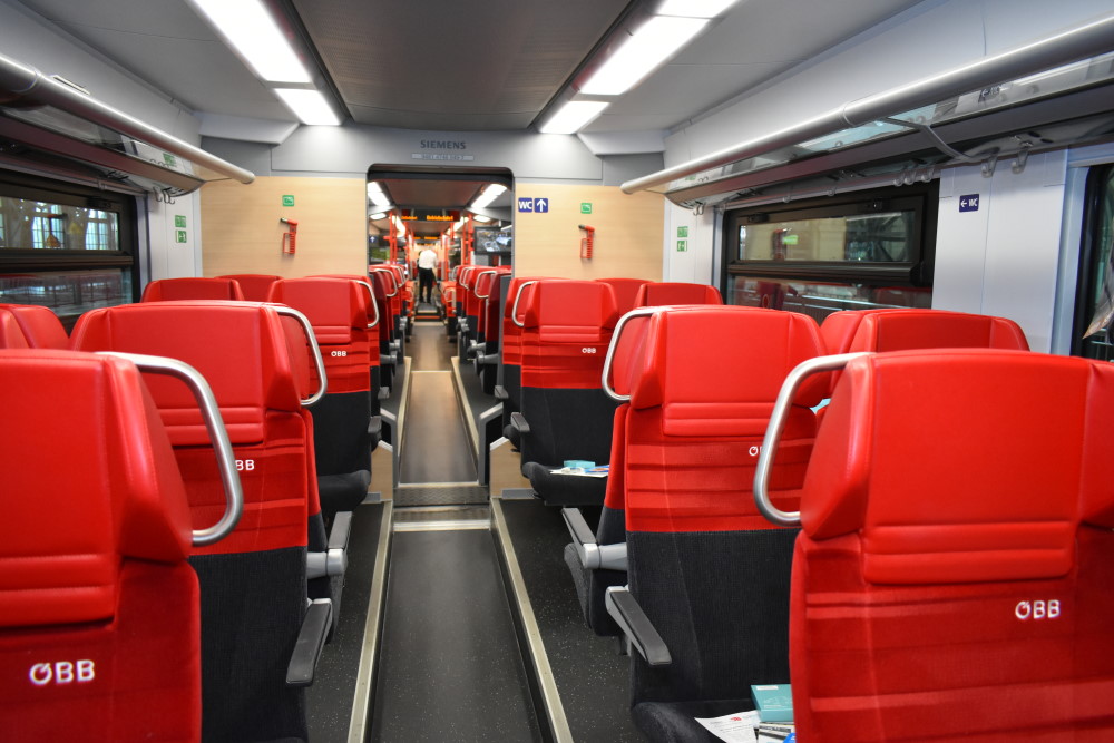 Testfahrt eines Desiro ML ÖBB Cityjet eco von Siemens   Archiv 2020 © MeiDresen.de/Mike Schiller