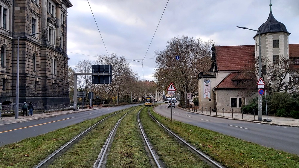 Neustadt: Angebot für den Radverkehr auf der Köpckestraße. Foto:MeiDresden.de