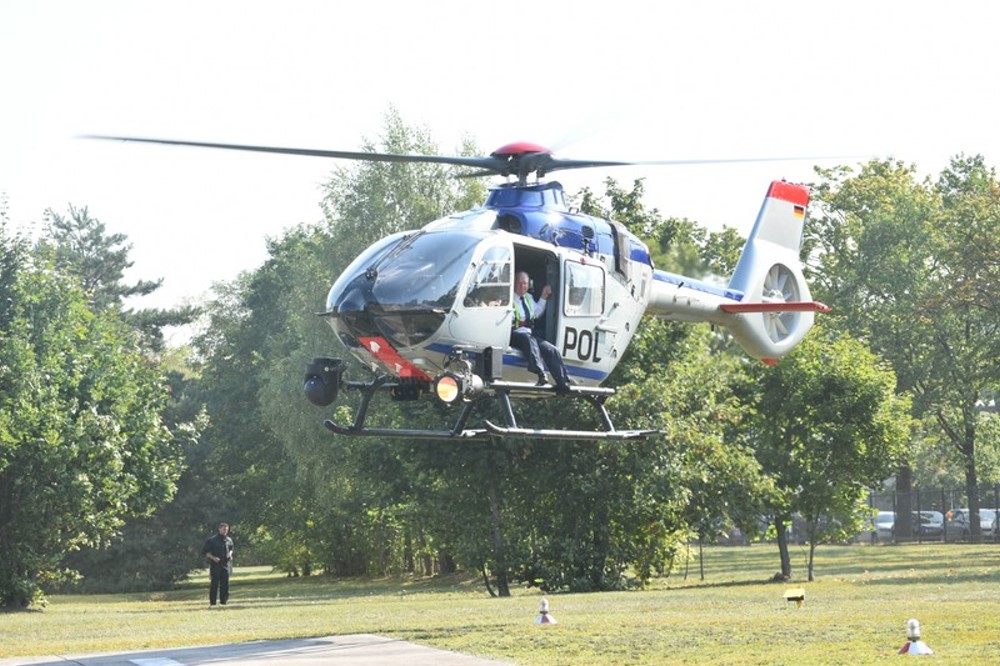 Dresdner Polizei nimmt neuen Hubschrauber in Empfang. MeiDresden.de (Archiv)