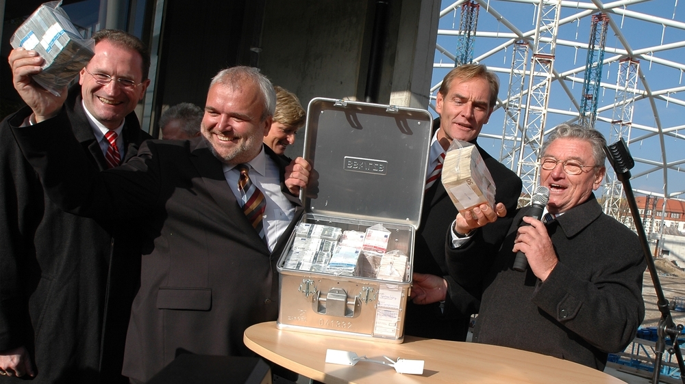 Übergabe einer Geldspende an den Zoo Leipzig für die Tropenhalle Gondwanaland durch den Freundes- und Förderkreises @ Zoo Leipzig