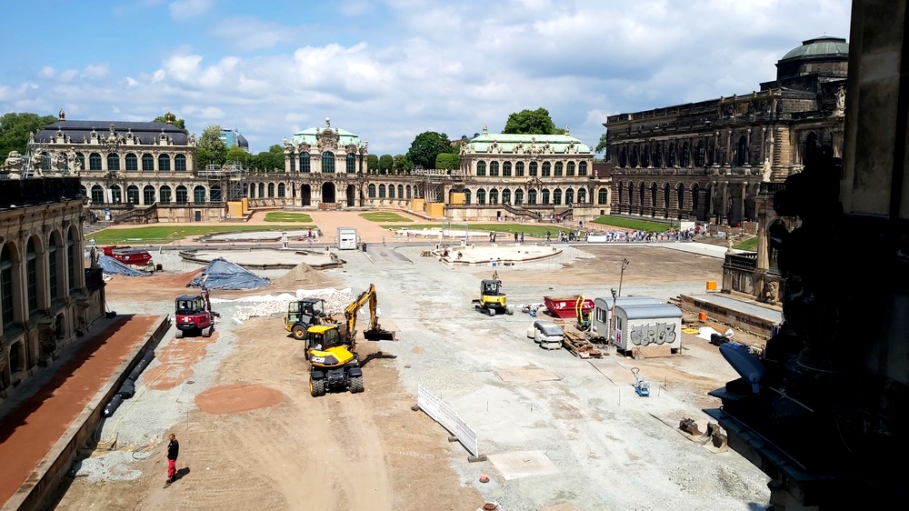 Aktuell wird an der Fertigstellung der Ostseite gearbeitet. Foto: MeiDresden.de