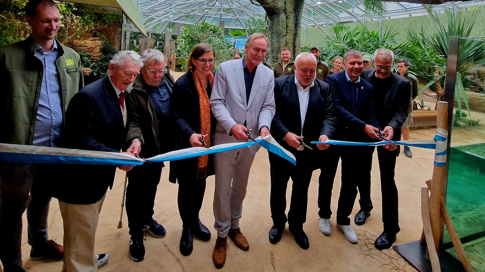 Feierliche Zeremonie zur Einweihung des Terrariums mit dem Oberbürgermeister und Ehrengästen @ Zoo Leipzig