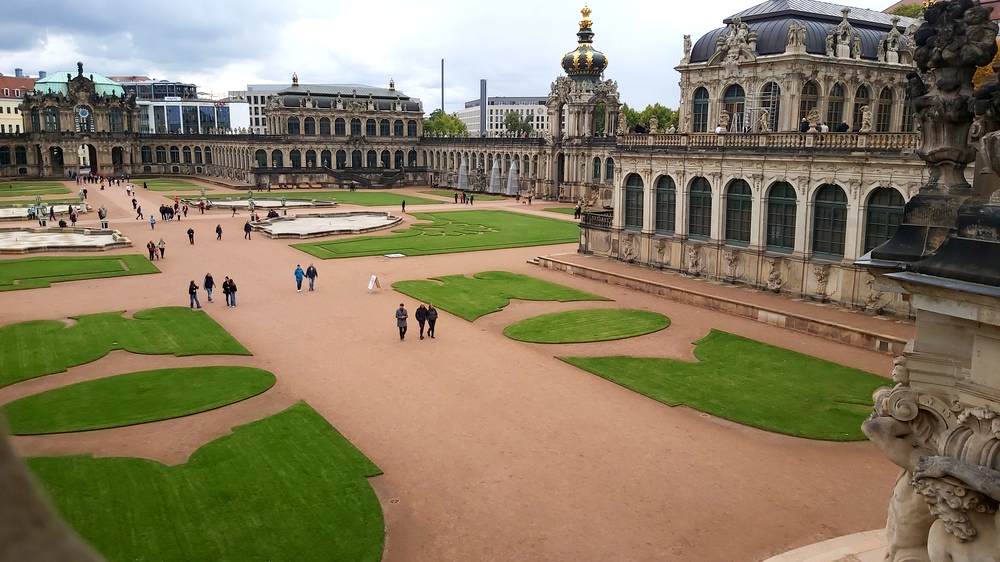 Der Innenhof des Historischen Dresdner Zwingers erstrahlt in neuer Schönheit nach abgeschlossener Sanierung. Foto: MeiDresden.de