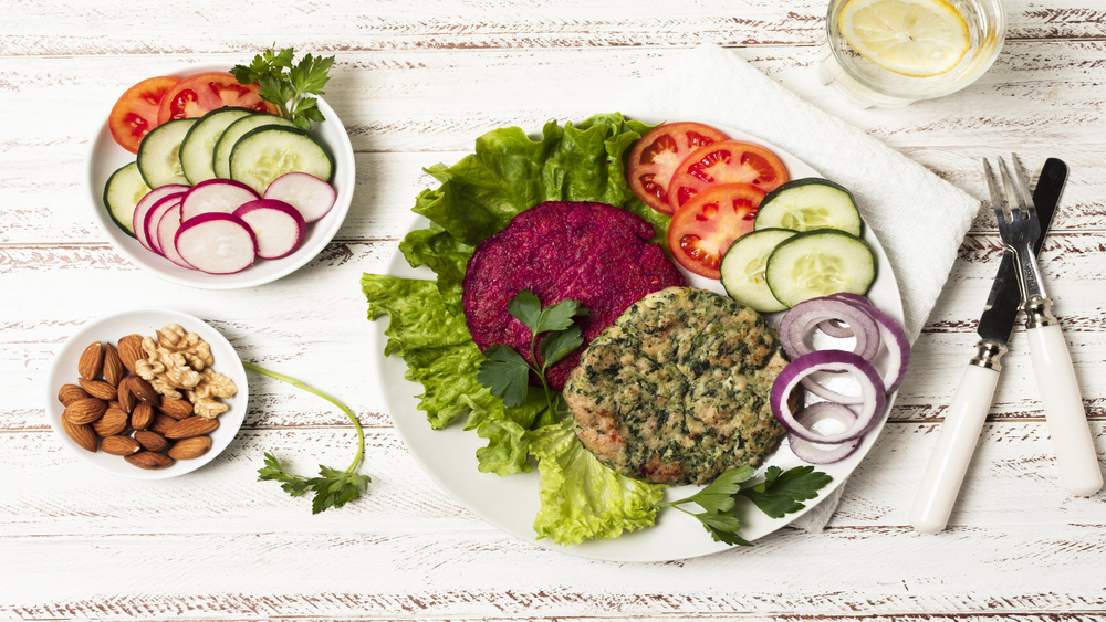 ÖKO-TEST Spezial Vegetarisch & Vegan: 149 Produkte im Test . Foto: freepik