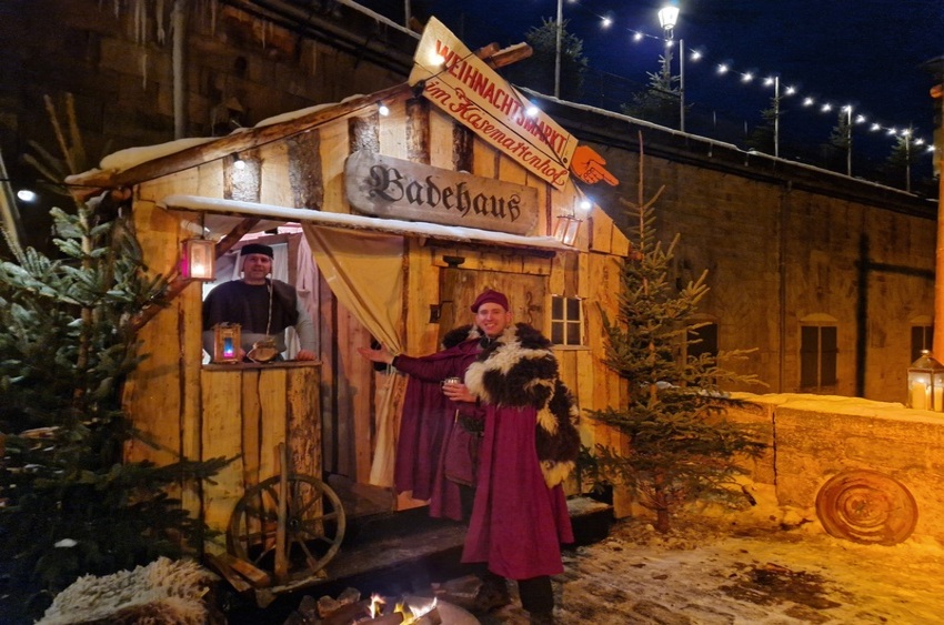 Weihnachtsmarkt Festung Königstein Badehaus   Foto: Festung Königstein gGmbH