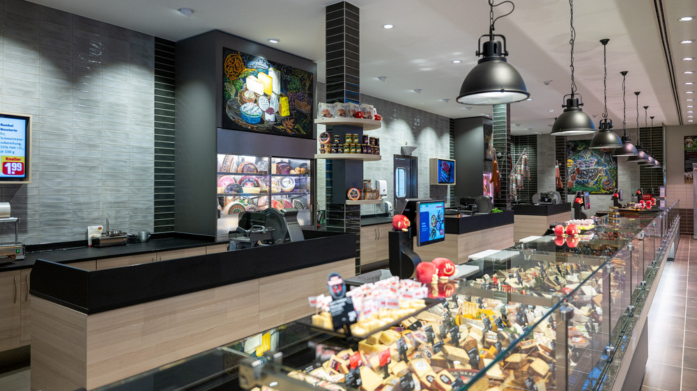 Rewe Radebeul 16 Meter Frischetheke. Foto: Crispin-Iven Mokry