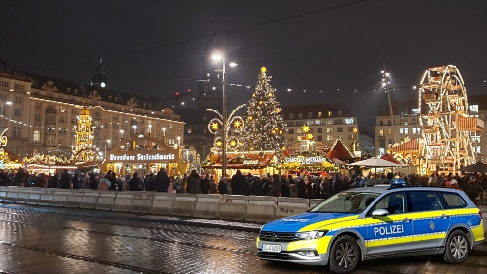 Symbolfoto  Fos © MeiDresden.de Bildmontage