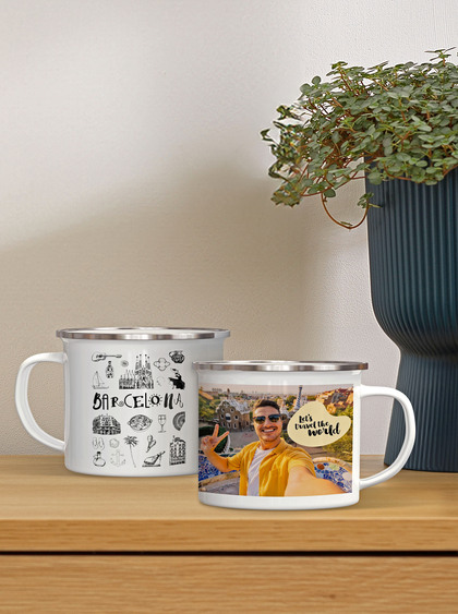 Auch kleine Aufmerksamkeiten wie Fototassen sorgen im Advent für Glücksmomente. Foto: DJD/Pixum.de