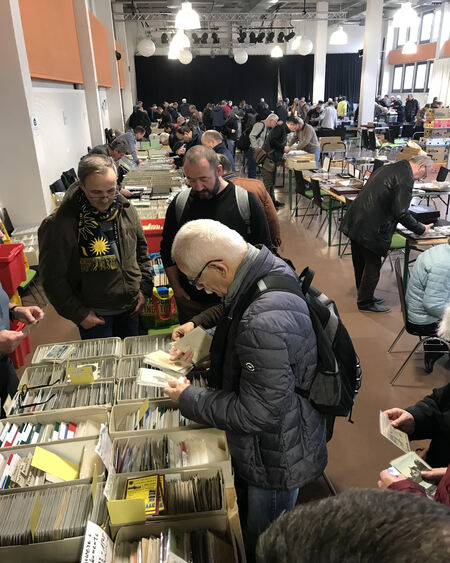 111. internationale Dresdner Weihnachts- Sammlermesse für Briefmarken, Münzen und Postkarten am 20. Dezember 2025  Foto: PR