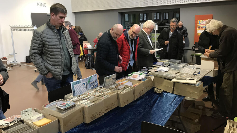 111. internationale Dresdner Weihnachts- Sammlermesse für Briefmarken, Münzen und Postkarten am 20. Dezember 2025  Foto: PR