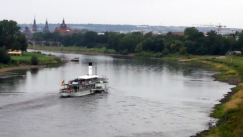 Winterliche Dampferfahrt entlang der Elbschlösser zum Schloss Pillnitz. Foto: MeiDresden.de