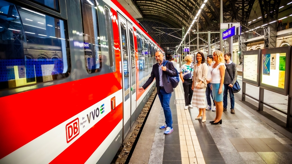 Silvester S8 in Dresden HBF Foto :Lars Neumann