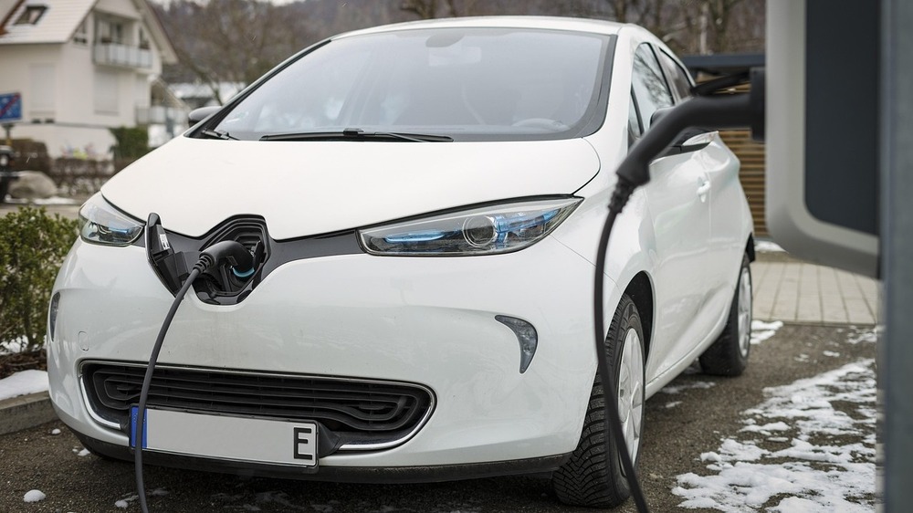 TÜV Dresden gibt wichtige Tips für E-Autos im Winter. Foto: Benjamin Marder (Pixabay)