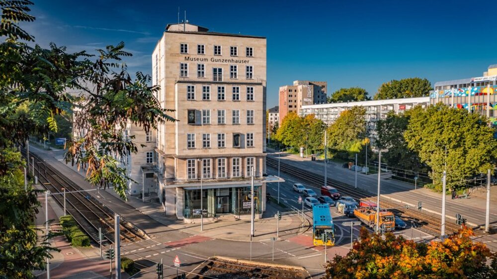 Das Museum Gunzenhauser in Chemnitz präsentiert die Sammlung des Galeristen Alfred Gunzenhauser: über 3.000 Werke, darunter eines der größten Otto-Dix-Konvolute weltweit sowie bedeutende Arbeiten von Jawlensky, Baumeister, Münter und vielen mehr. Foto: DJD/Tourismusverband Chemnitz Zwickau Region/Patrick Engert