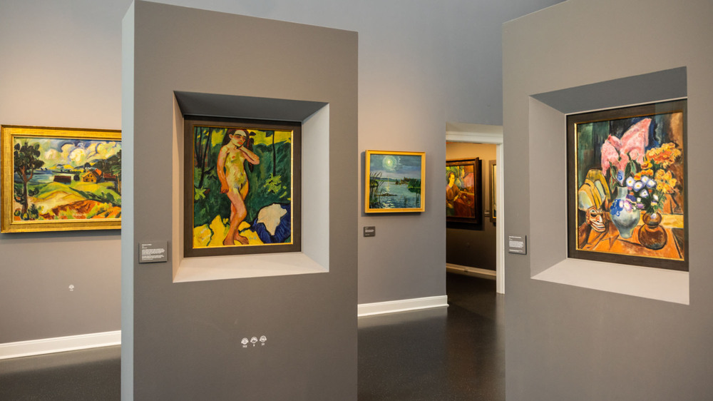 Zwickau präsentiert seinen großen Expressionisten Max Pechstein: Im ZwischenRaum mitten im Zentrum entfalten sich seine Bilder in farbenprächtiger Inszenierung. Foto: DJD/Tourismusverband Chemnitz Zwickau Region/Philipp Herfor