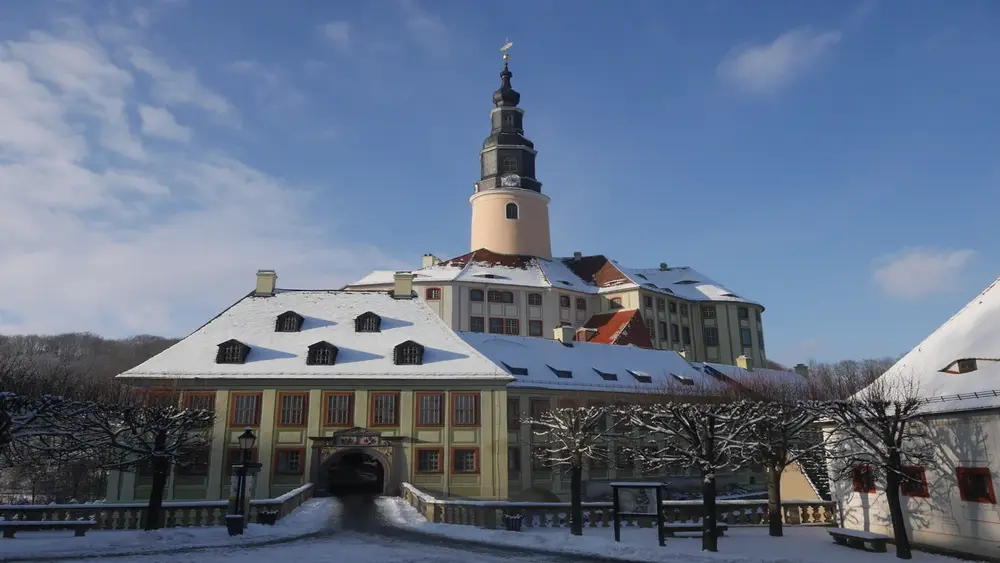 Blick über Brücke zum Schloss © Dr. Andrea Dietrich/Schloss Weesenstein