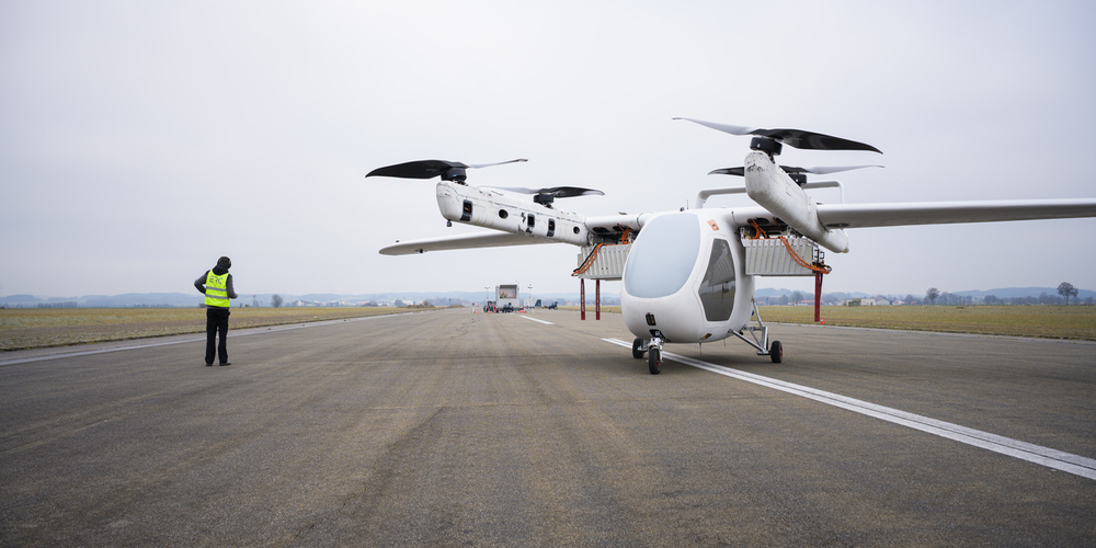 Start der Flugerprobung: Der hybrid-elektrische Prototyp soll künftig auch im Patiententransport neue Möglichkeiten eröffnen. Quelle: ERC System