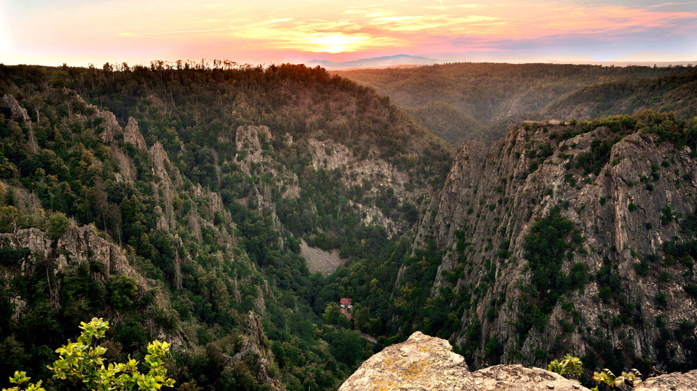Zwischen Thale und Tresenburg tut sich im Bodetal der „Deutsche Grand Canyon“ auf. Foto: DJD/Bodetal Tourismus/Detlef Amtag