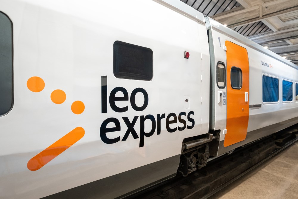 Leo Express Zug Talgo Einstieg in den Zug   © Leo Express
