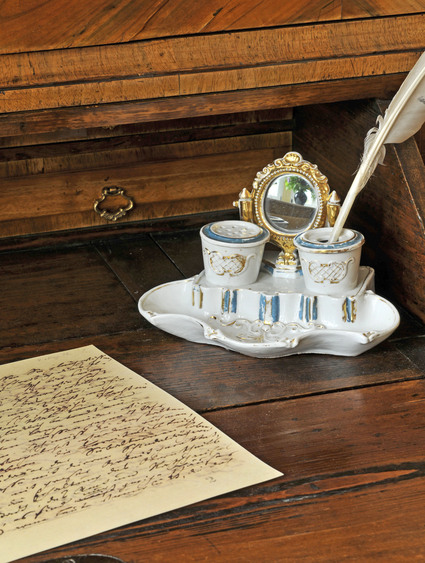 Goethes Schreibzeug ist heute ein Museumsstück. Foto: DJD/Stadtverwaltung Ilmenau/Thomas Wolf