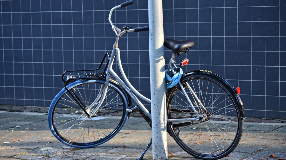 Die Fahrradsaison hat begonnen: So sichern Sie Ihr Zweirad richtig. Foto Mabel Amber (Pixabay)