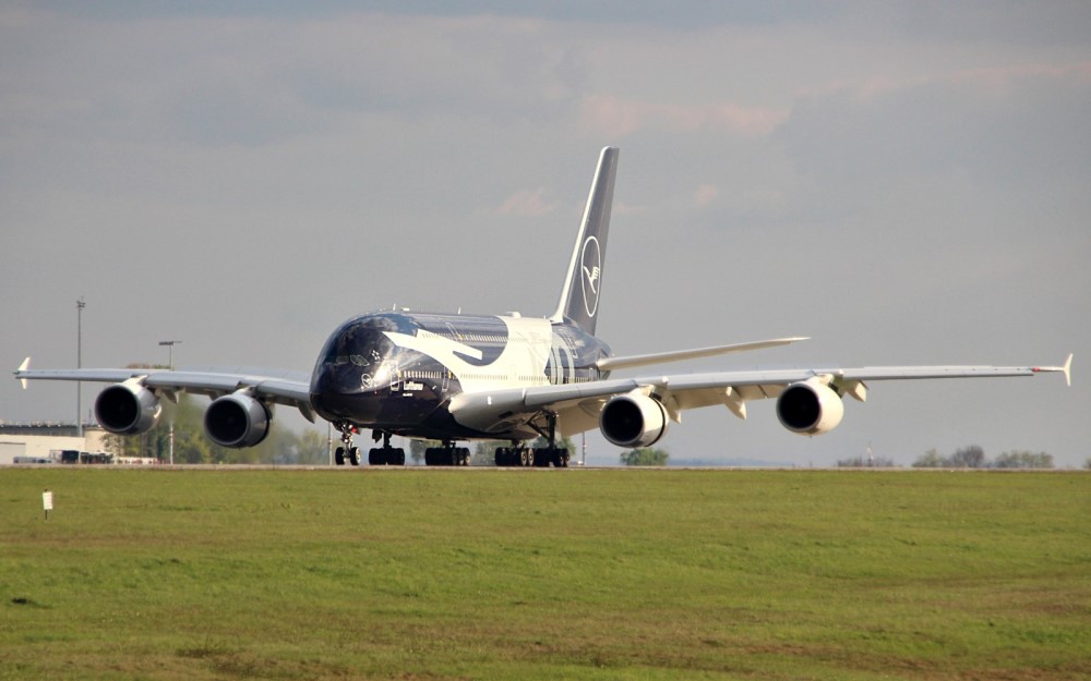 A380 Mike Hotel gelandet  Foto: © Tim Völkel