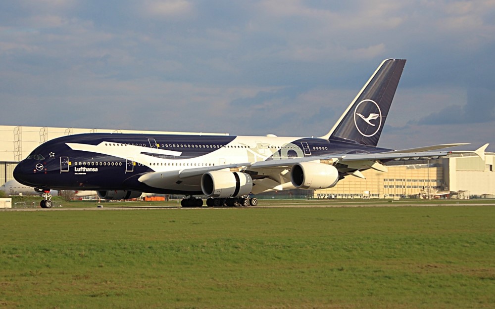 A380 Mike Hotel gelandet  Foto: © Tim Völkel