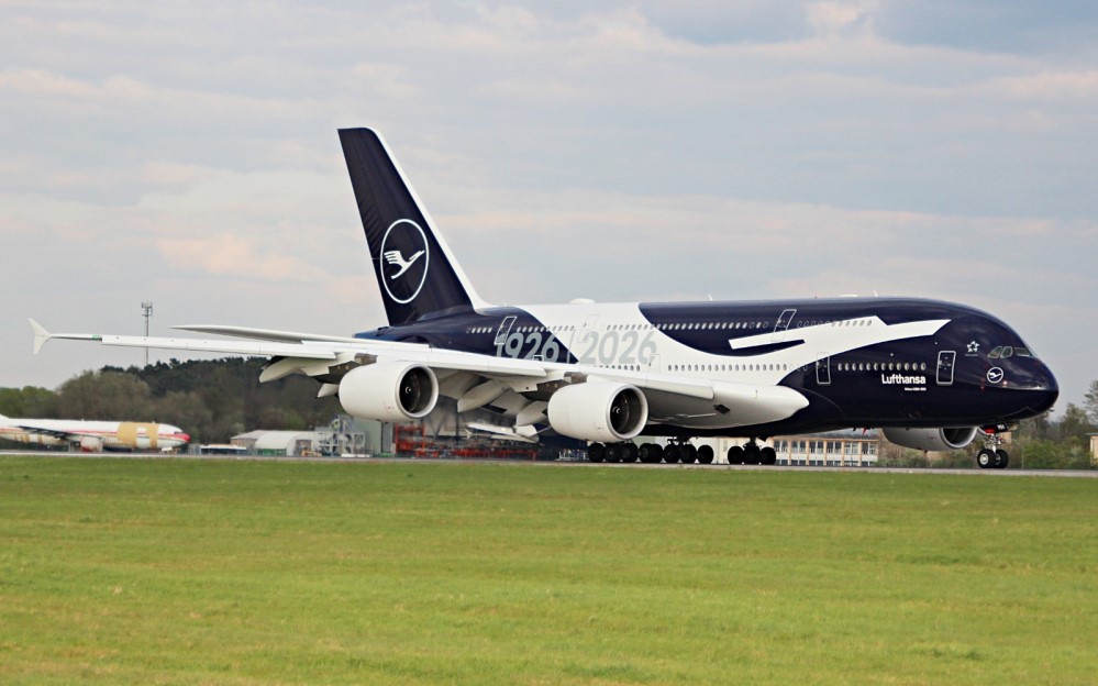 A380 Mike Hotel gelandet  Foto: © Tim Völkel