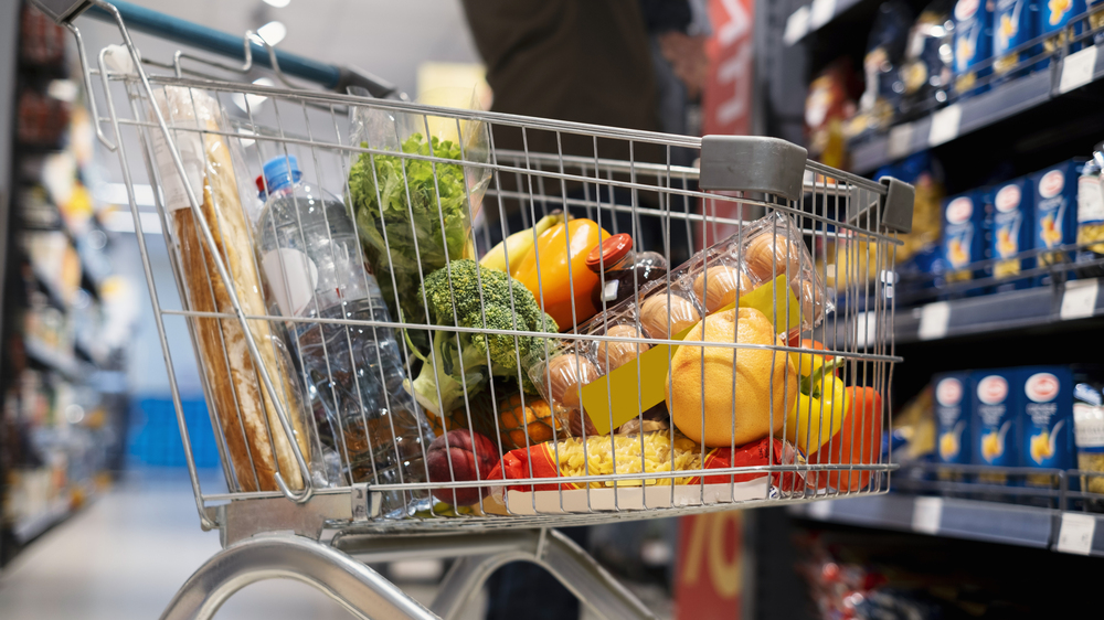 Lebensmittelverschwendung beginnt schon beim Einkaufen im Supermarkt. Foto.Freep!k