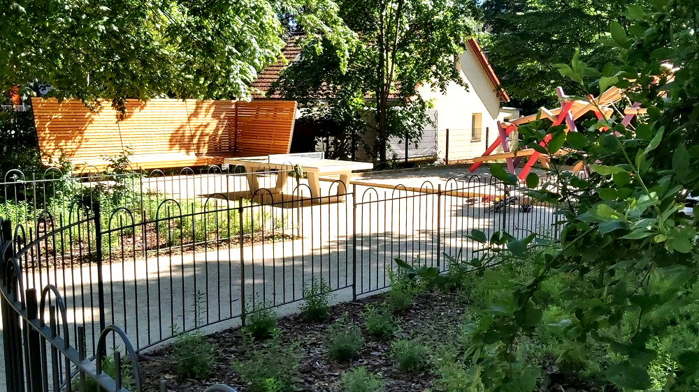 Hermann-Seidel-Park denkmalgerecht saniert- Neue Wege, Spielplatz, Pflanzungen und Trinkbrunnen fertiggestellt. Foto: MeiDresden.de