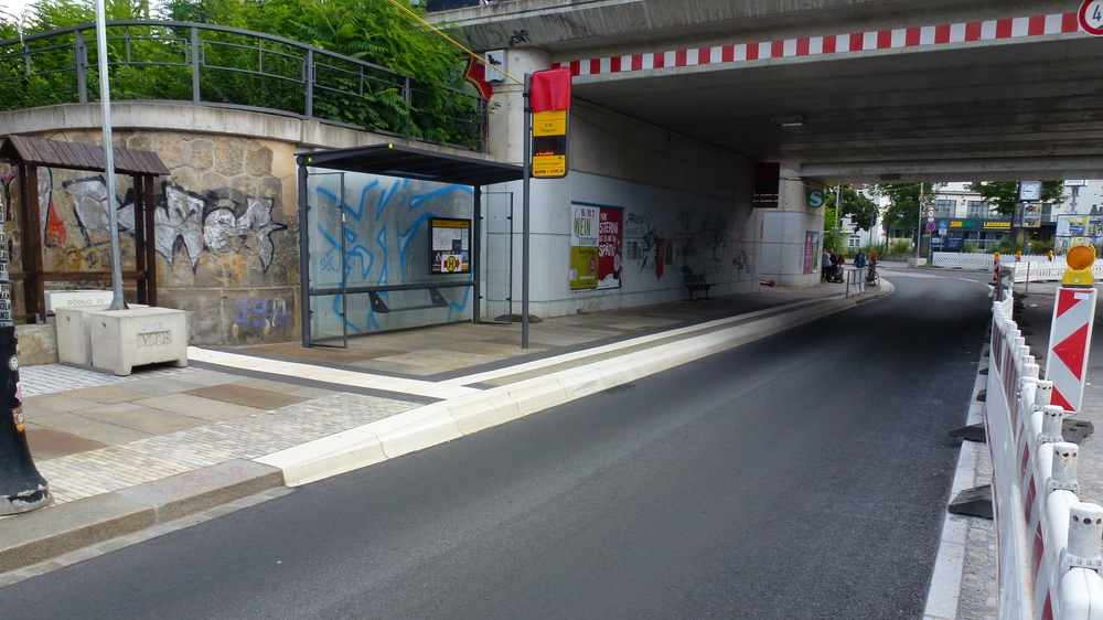 Neue barrierefreie Bushaltestellen am Leisniger Platz © Landeshauptstadt Dresden / Straßen- und Tiefbauamt
