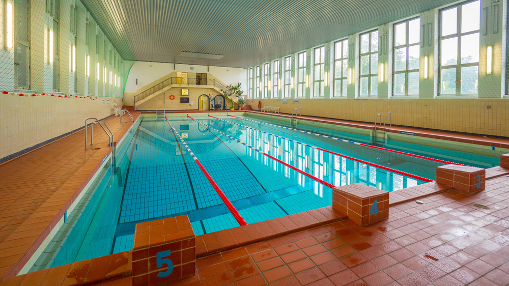 Schwimmhallen Klotzsche bleibt vorerst offen. Foto: Dresdner Bäder GmbH