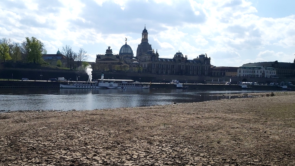 Wetter: Frühling schwächelt weiter  -  Wechsel mit sonnigen Abschnitt möglich. Foto: MeiDresden.de