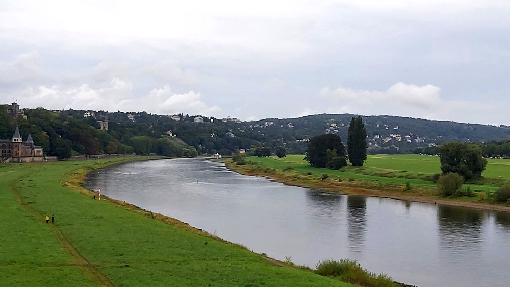 Wechselhaft, vor allem am Freitag muss mit Schauern und Gewittern gerechnet werden. Foto: MeiDresden.de