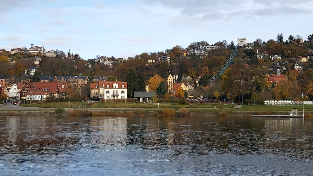 In den nächsten Tagen nach Nebelauflösung ruhiges und teilweise sonniges Herbstwetter .Foto: MeiDresden.de