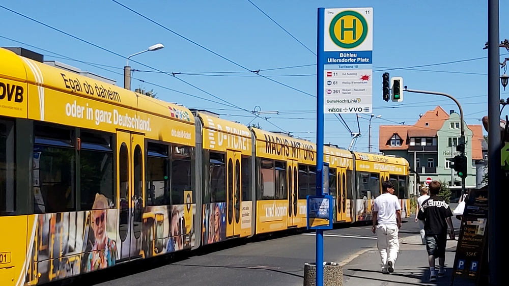 Ullersdorfer Platz: Neuer Haltepunkt für das Gymnasium Bühlau . Foto: MeiDresden.de