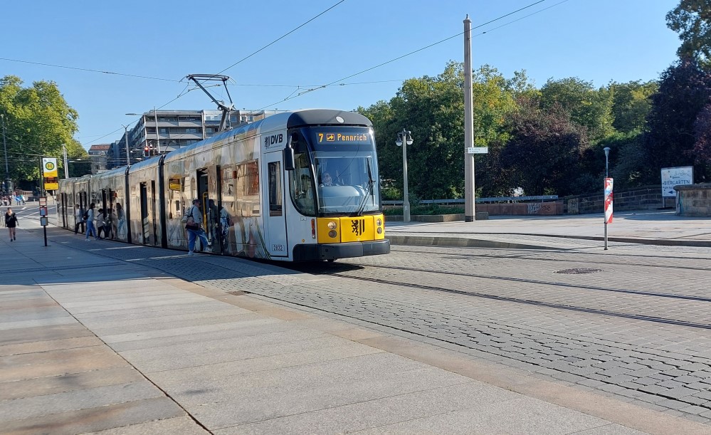 Linie7 Augustusbrucke Dresden  Foto: © MeiDresden.de/Mike Schiller