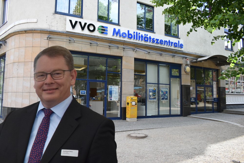 Burkhard Ehlen, Geschäftsführer VVO   Bildmontage/ Fotos: © MeiDresden.de